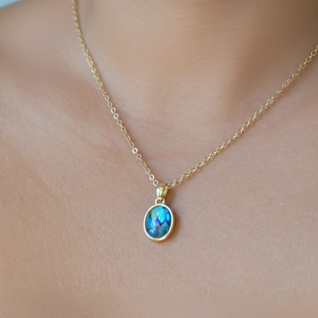Abalone Oval Necklace (gold)
