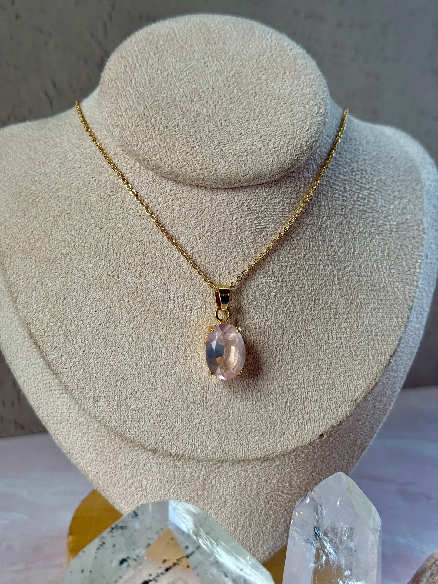 Faceted Rose Quartz Oval Necklace (Gold)