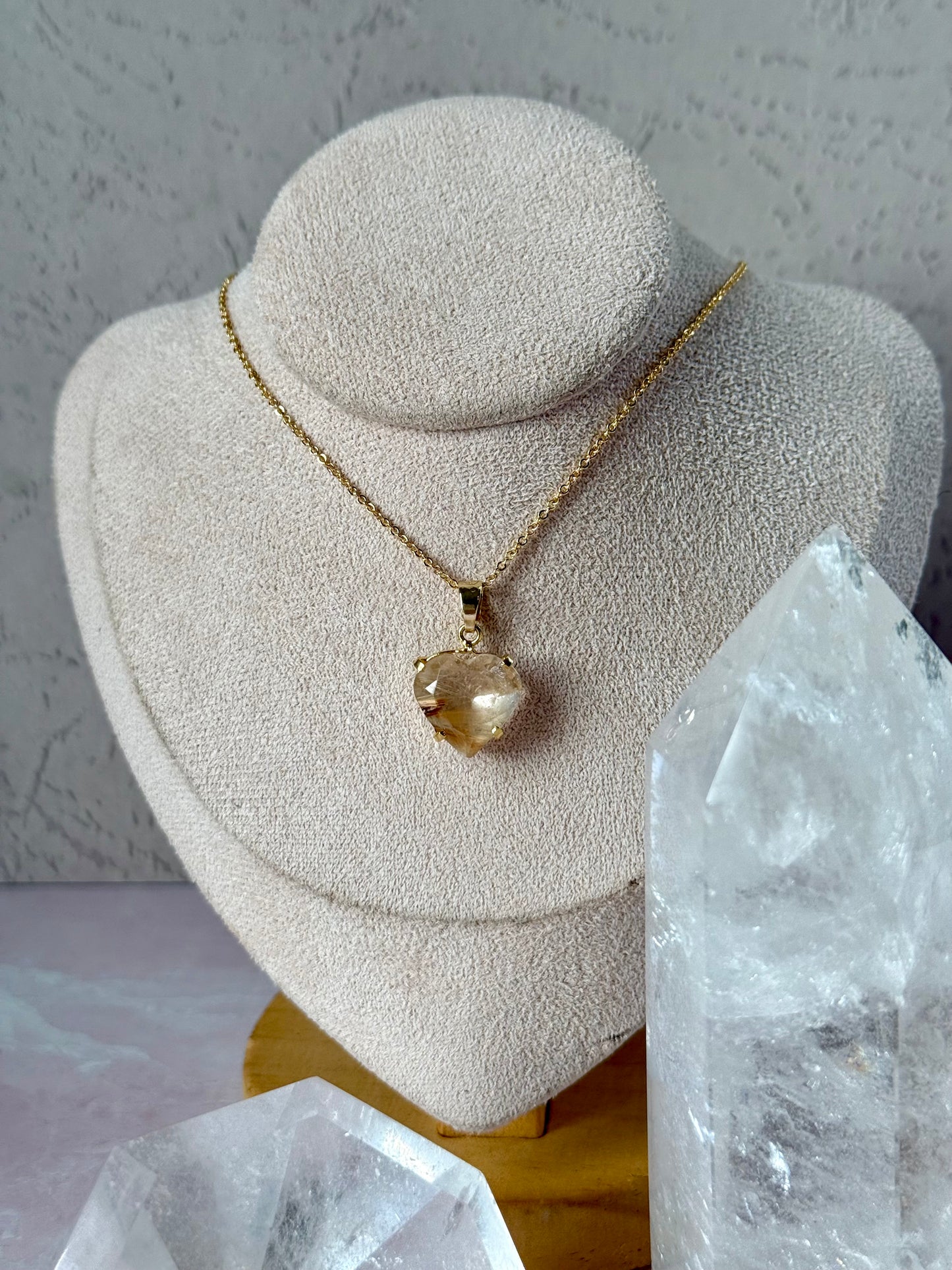 Faceted Gold Rutilated Quartz Heart Necklace (Gold)