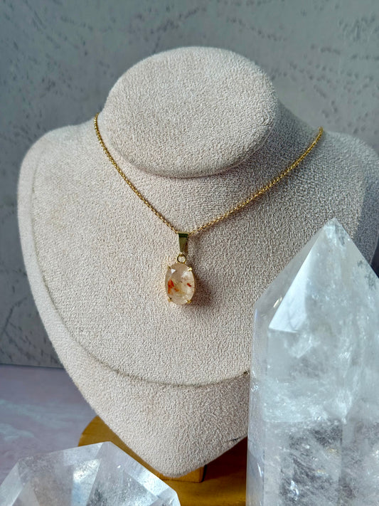 Faceted Rutilated Hematoid Quartz Oval Necklace (Gold)